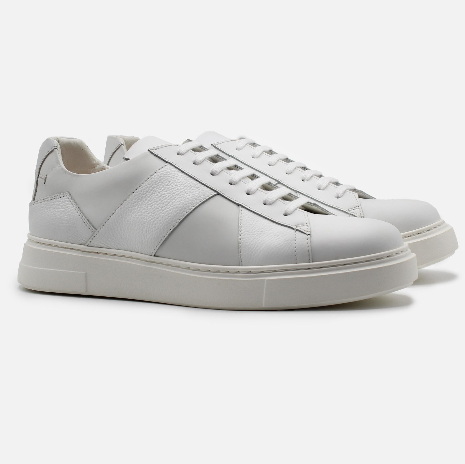 Pesaro Calfiskin White
